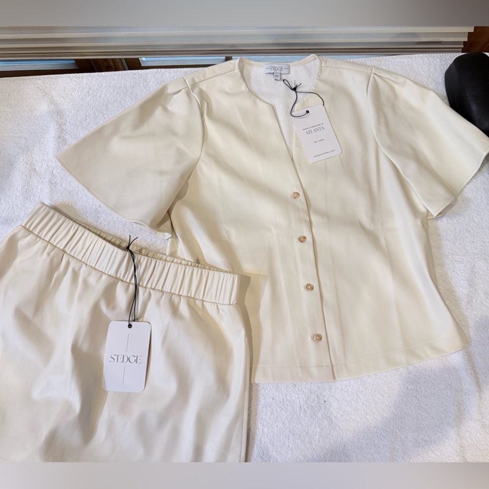 S’Edge Cream Top and Skort Set